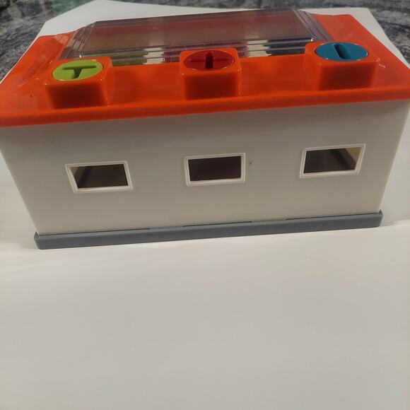 Battat 3 Car garge Color Sorting Playset Cause Effect matching - Picture 4 of 9